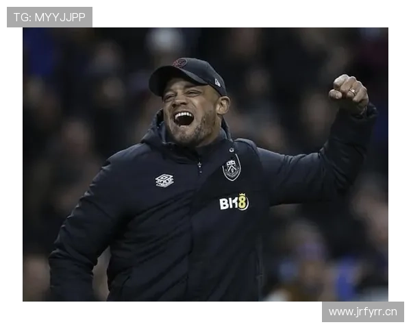 孔帕尼下场聊天比踢球还讲究，难怪工资开到天价了